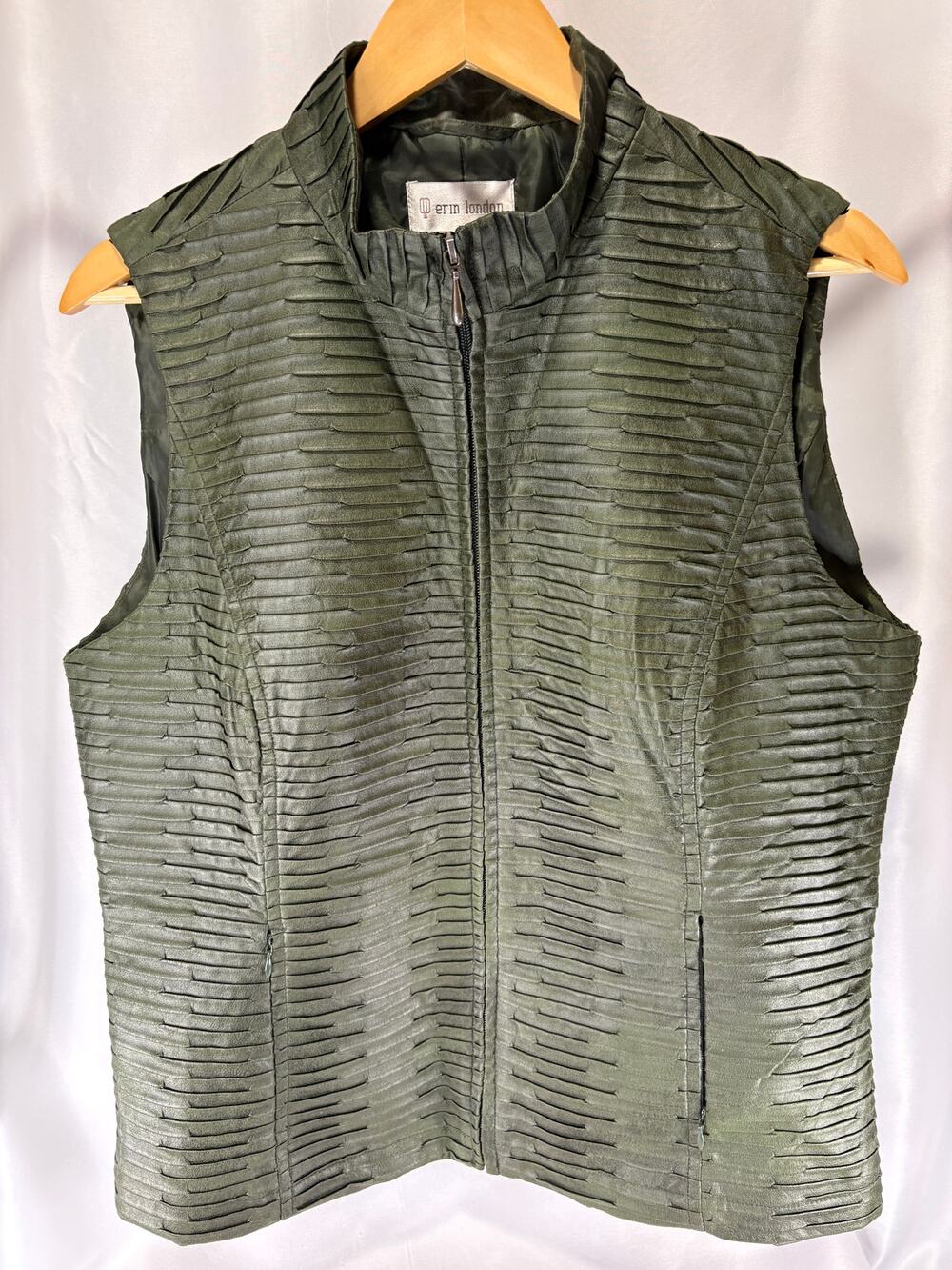 Erin London Women’s M Olive Green Pleated Faux Leather Zip Vest Textured Moto